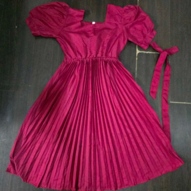 cherry red Pleated Midi Dress