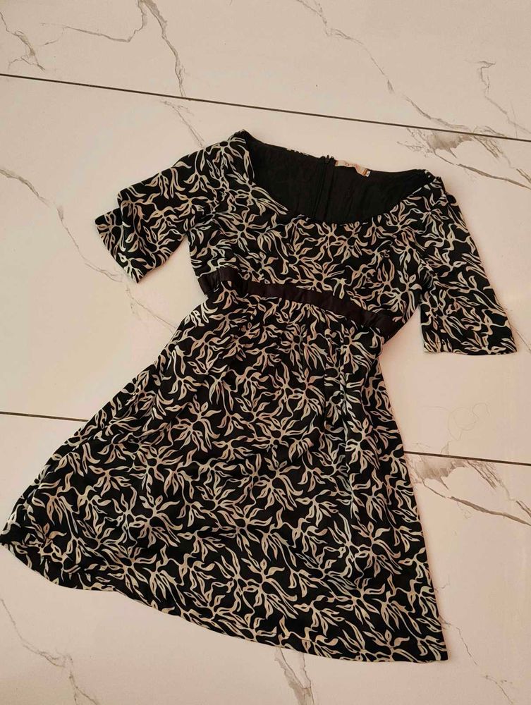 Chic Black &amp; White Floral Print Dress