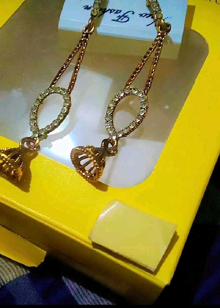 Elegant Gold Tone Dangle Earrings