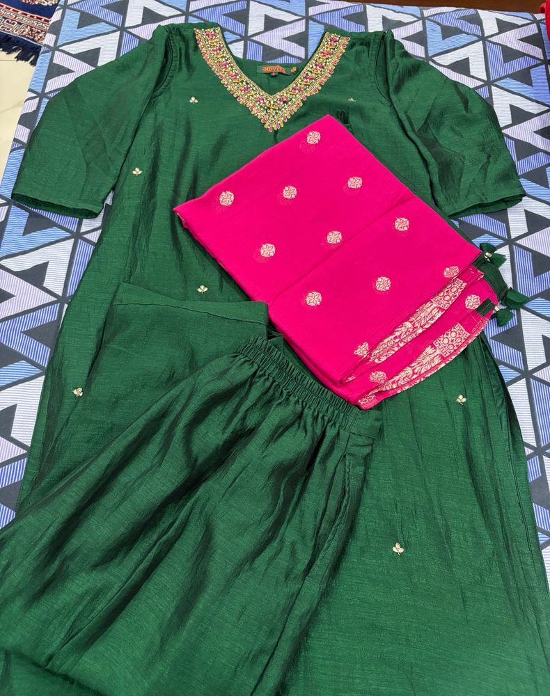 Elegant Green Kurta with Embellished Neckline