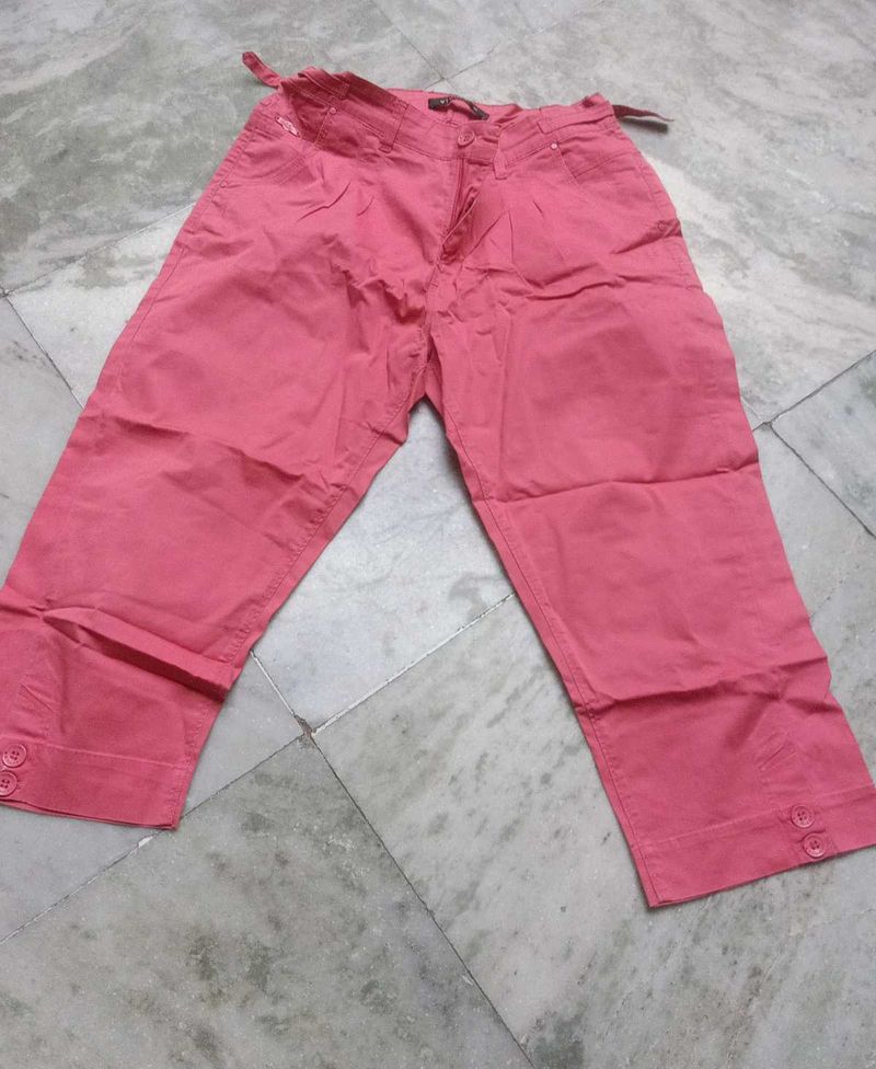 Stylish Pink Cropped Pants