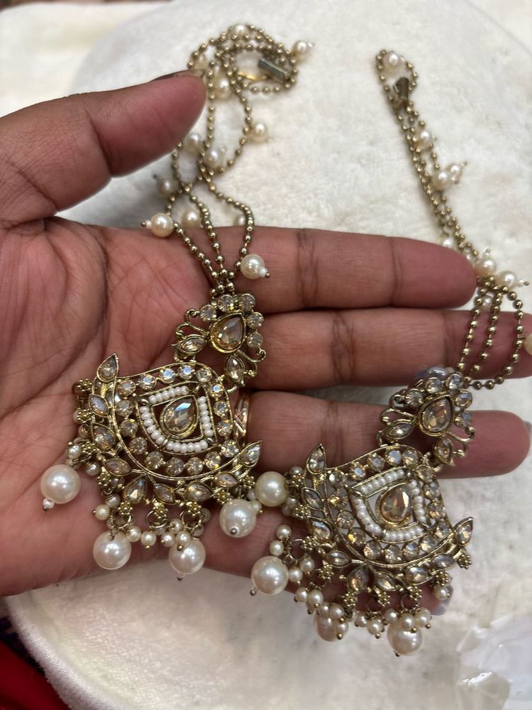 Elegant Pearl and Crystal Bridal Maang Tikka