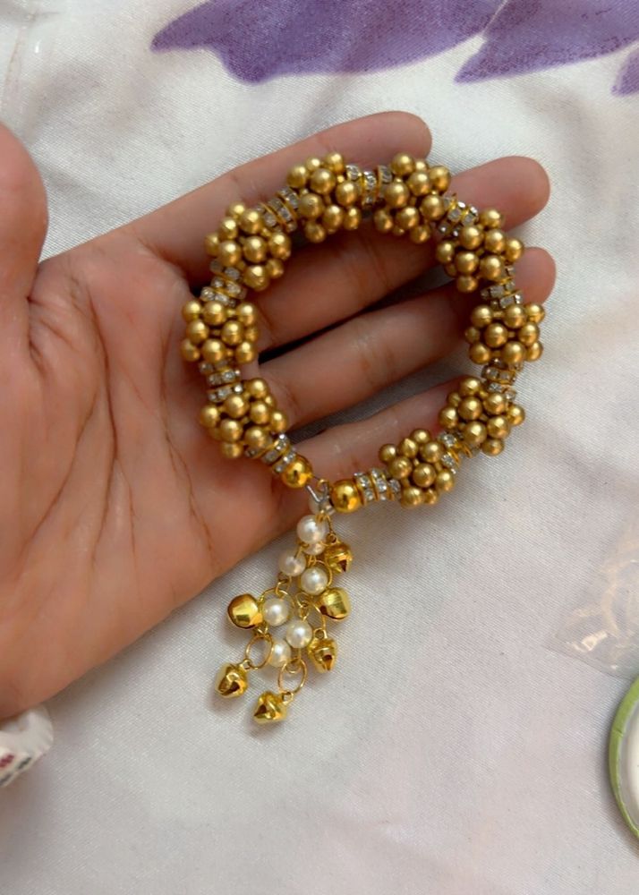 Elegant Gold Beaded Bracelet with Pearl Dangles