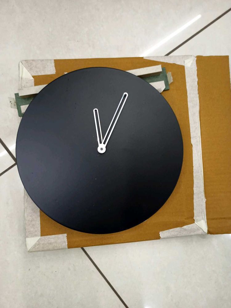 WALL CLOCK UNUSED