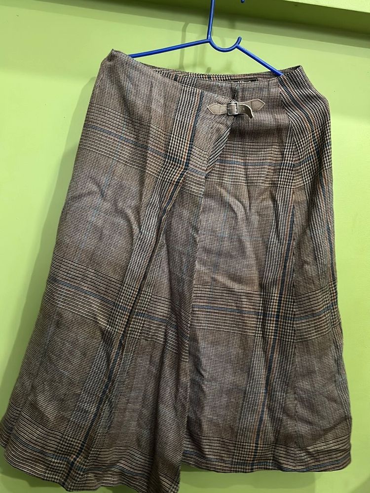 Chic Plaid Wrap skirt