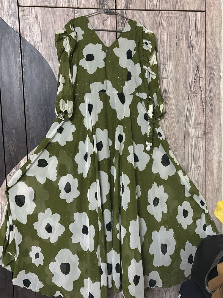 Chic Green Floral Maci Dress