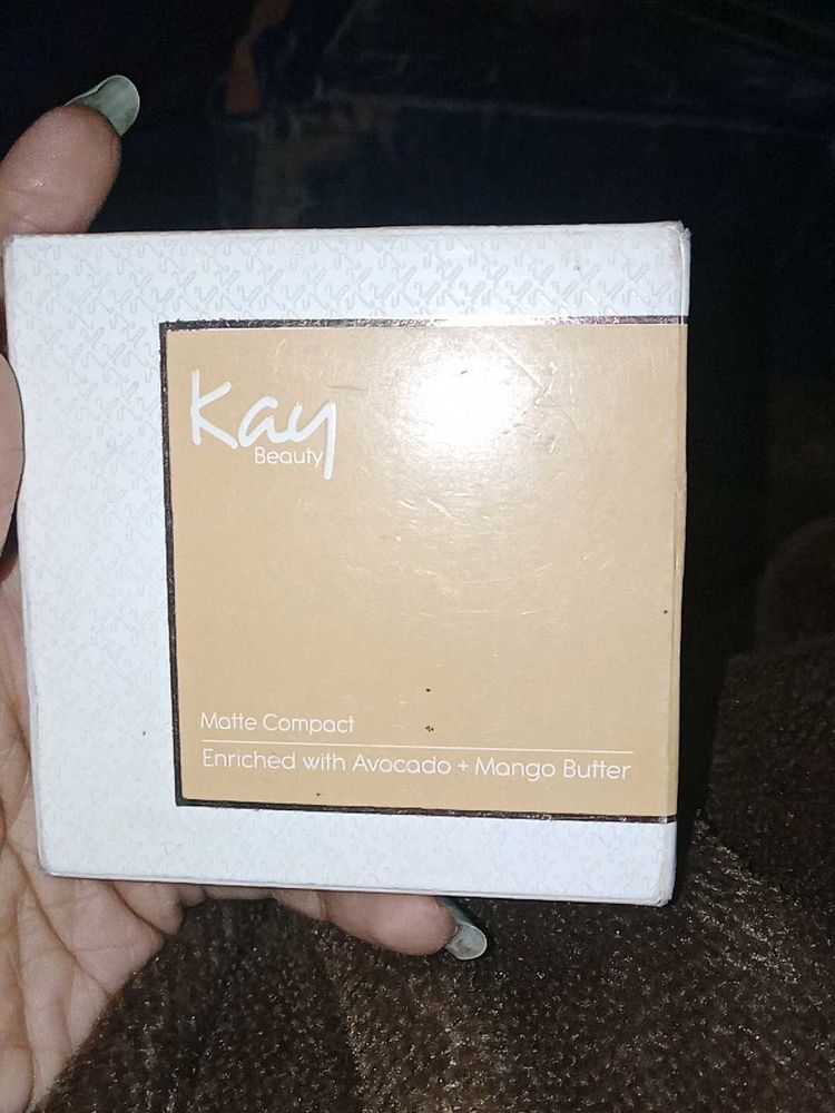 Kay Beauty Matte Compact