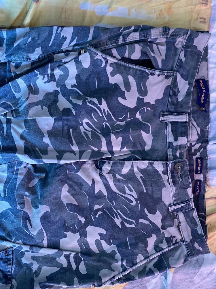 Comfortable cargo joggers