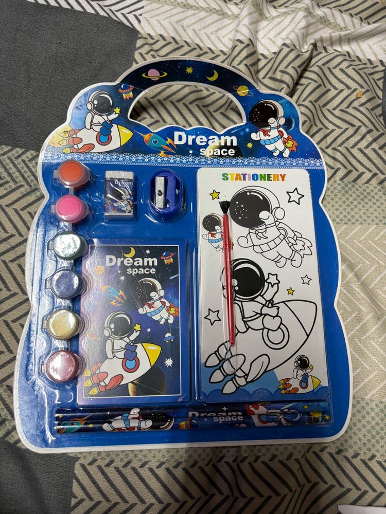 Dream Space Art &amp; Stationery Kit