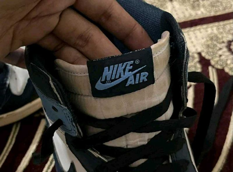 Old Skool Nike Air Jordan 1 Sneakers