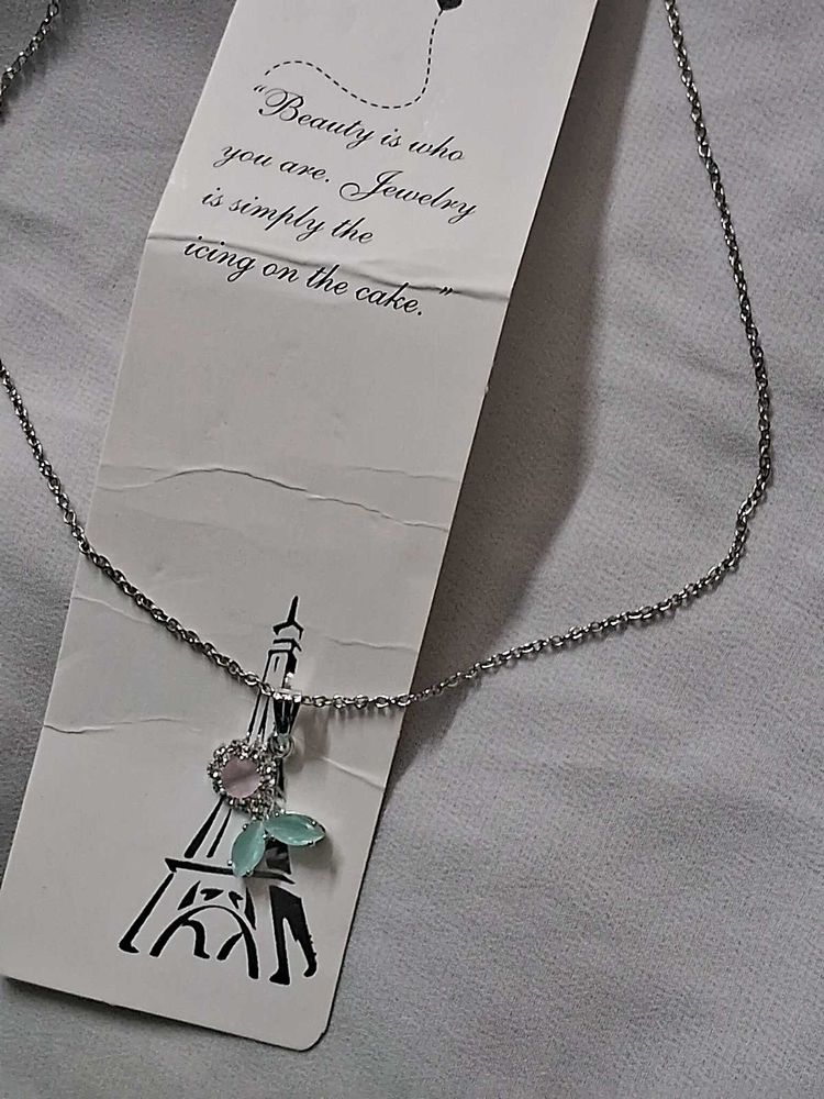 Elegant Silver Necklace With Flower Charm