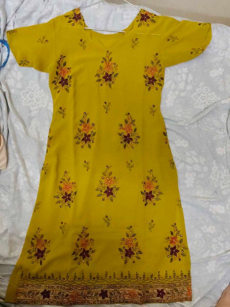 Embroidered Yellow Kurta