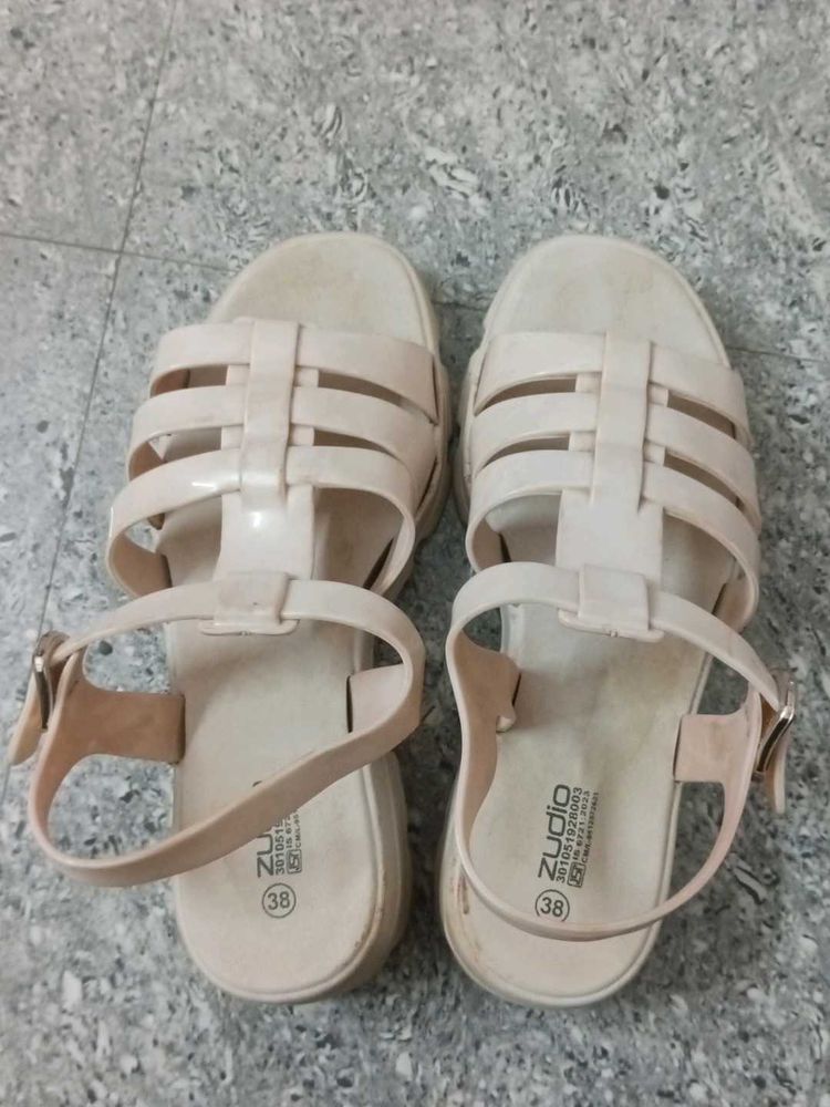 Zudio Beige Wedge Sandals