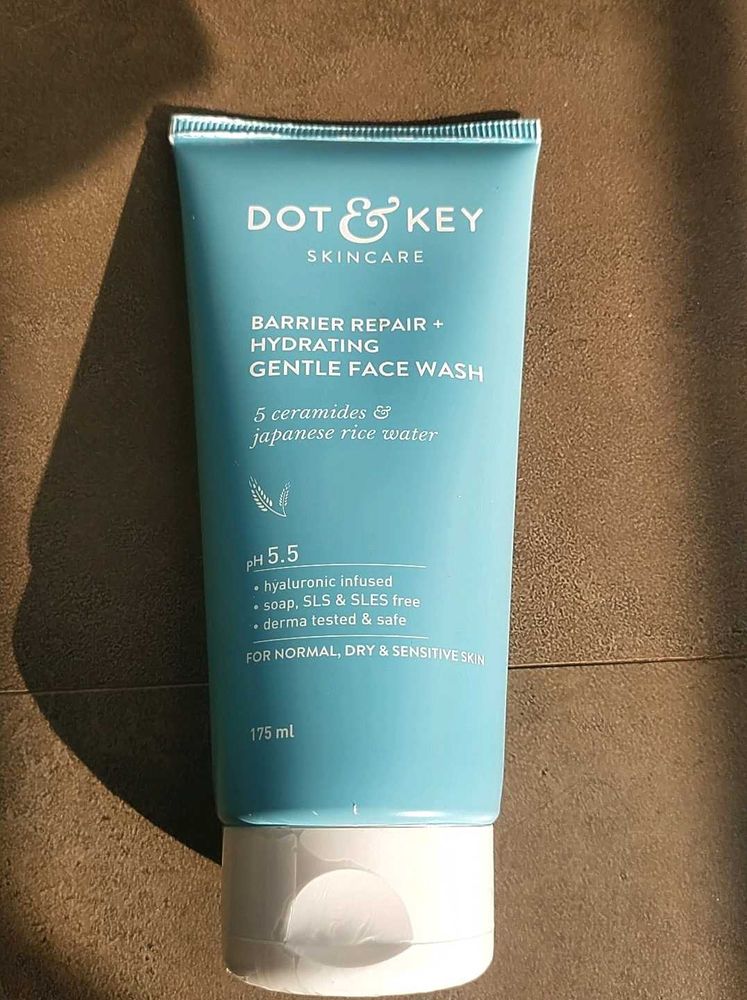 Dot &amp; Key Gentle Face Wash