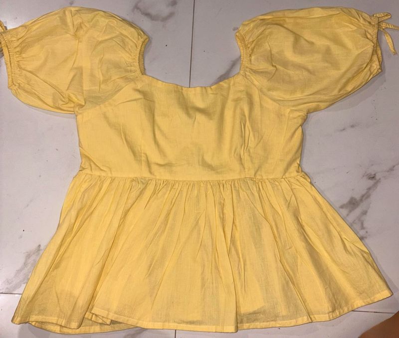 Cute Yellow Puff Sleeve Peplum Top