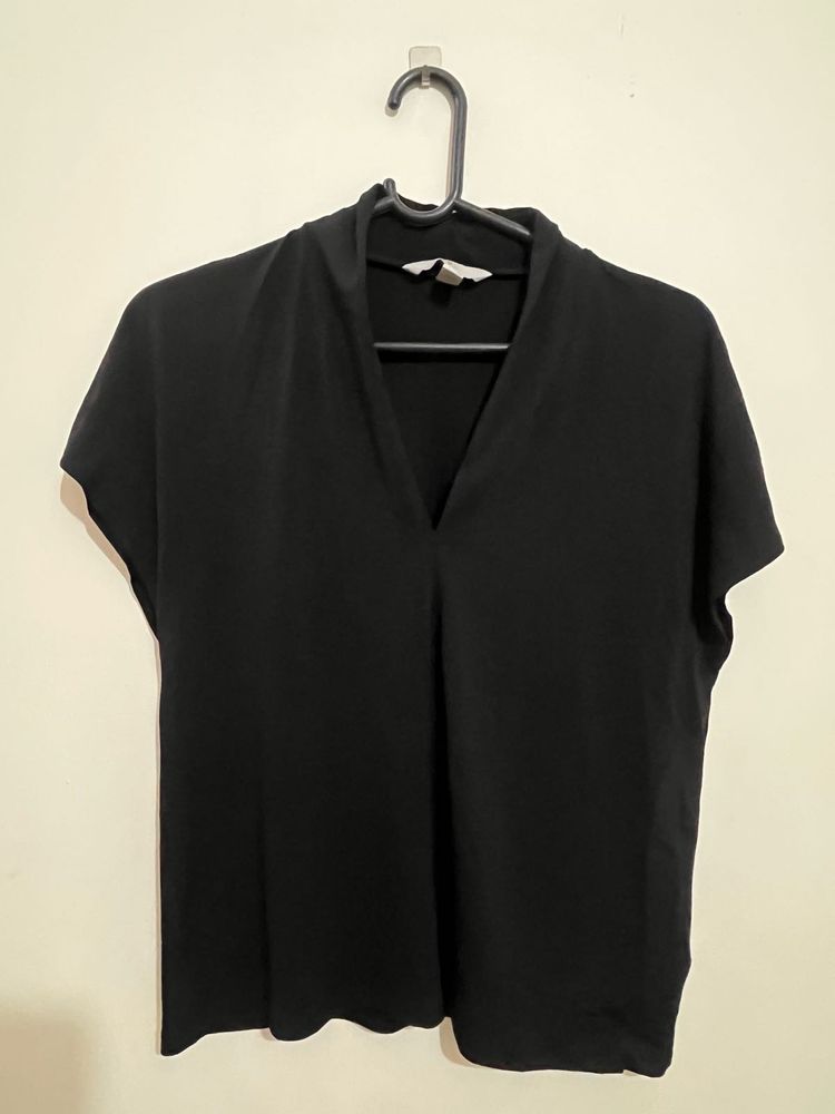 Chic Black V-Neck Top