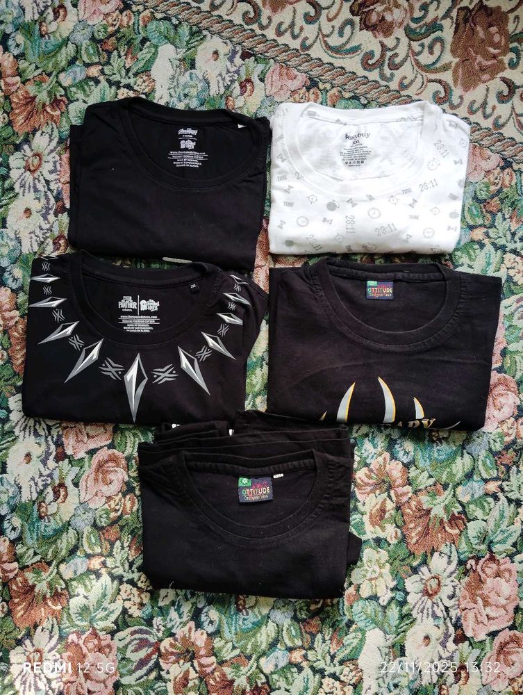 5 Graphic T-shirts (+free 🎁)