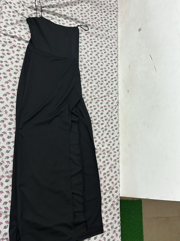 Perfect Black Dress. Thigh Slit . Square Necked . Sleeveless