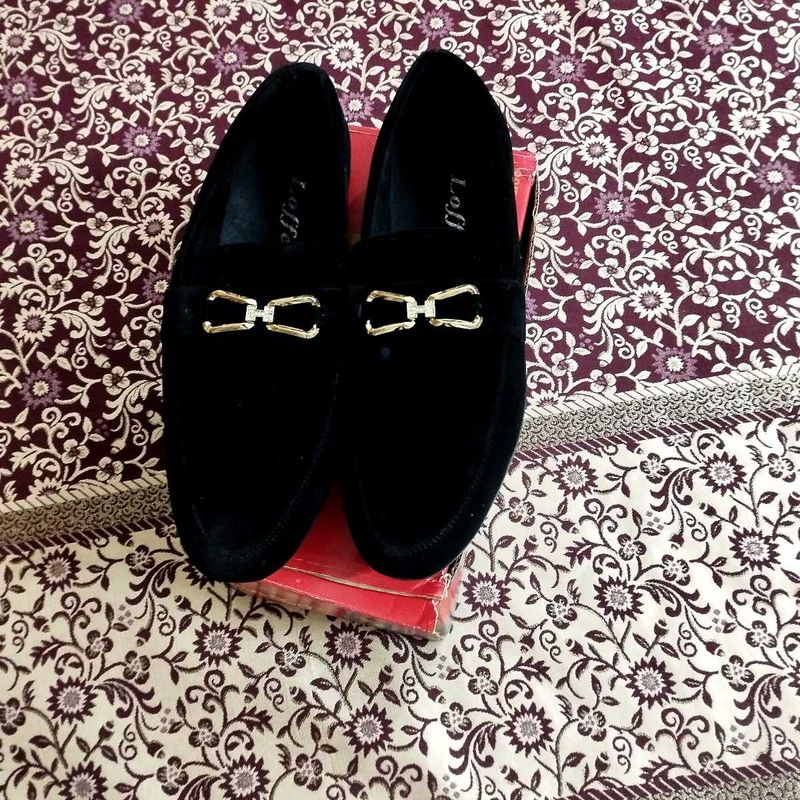 Elegant Black Velvet Loafers
