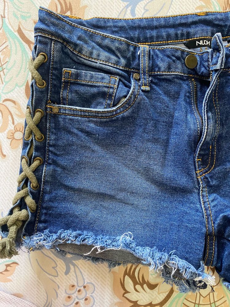Stylish Denim Shorts with Lace-Up Detail