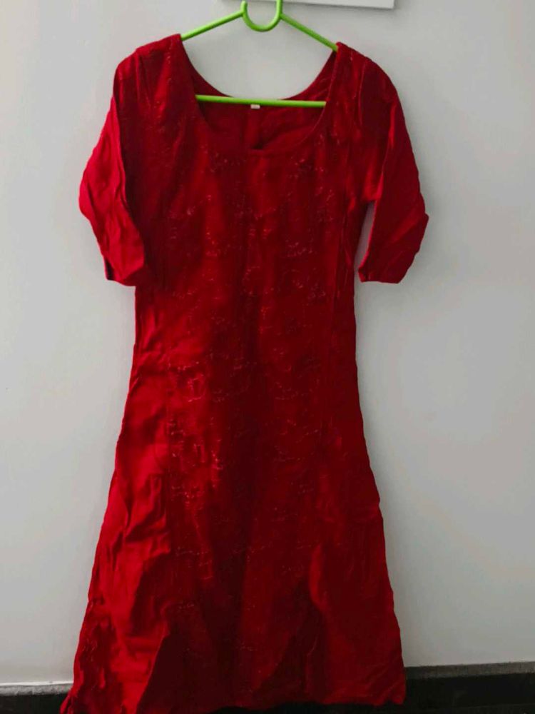 Elegant Red Embroidered Kurta
