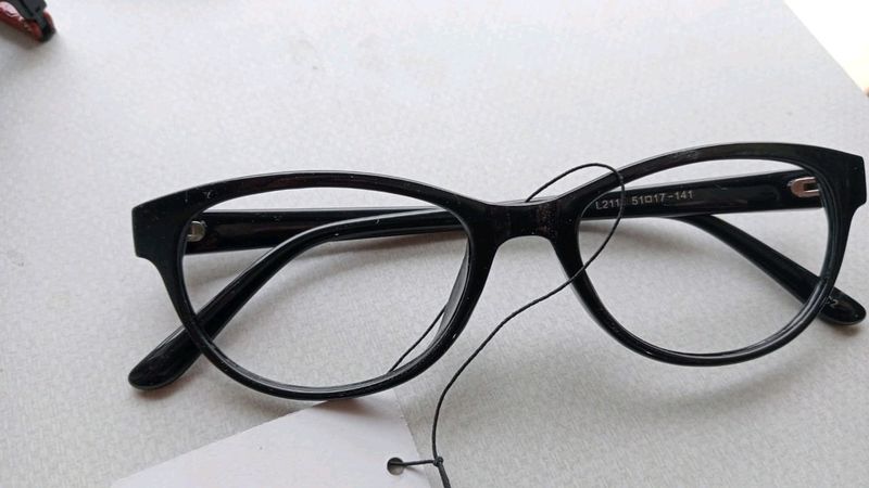 Turtle Shape... Specs Frame... For Unisex...It's New With TAG