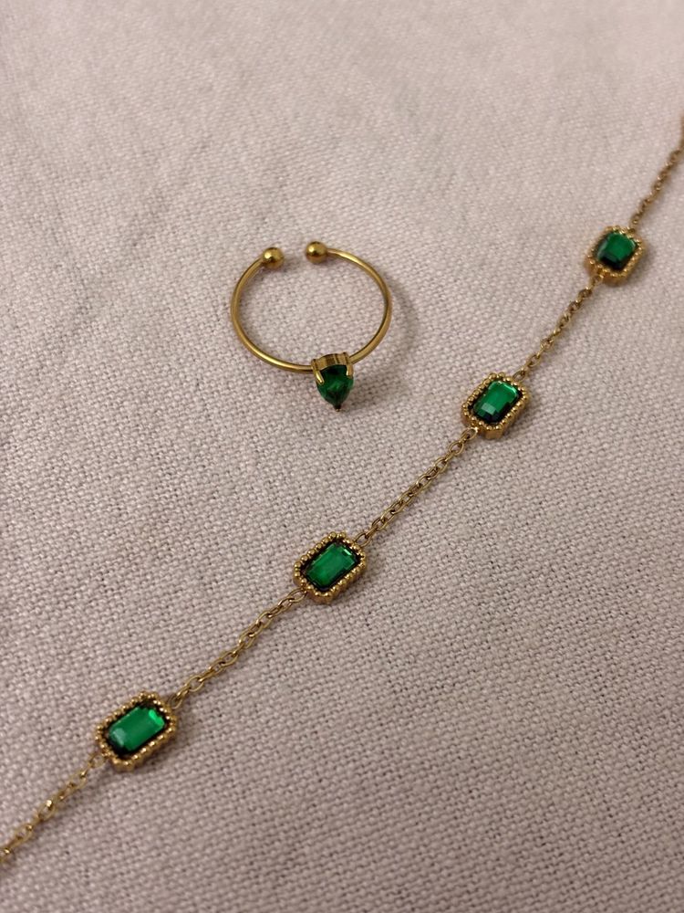 Elegant Gold &amp; green Ring and bracelet Set