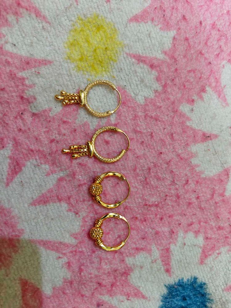 Set of 2 Gold Hoop Earrings