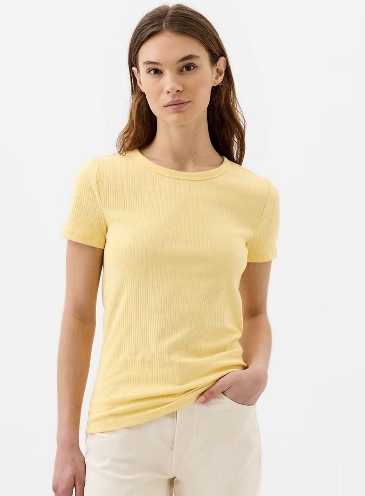 GAP Ribbed Slim Fit Tshirt