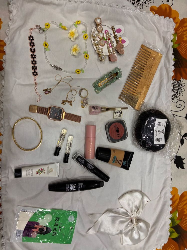 Assorted Makeup &amp; Jewelry Bundle 22 items combo