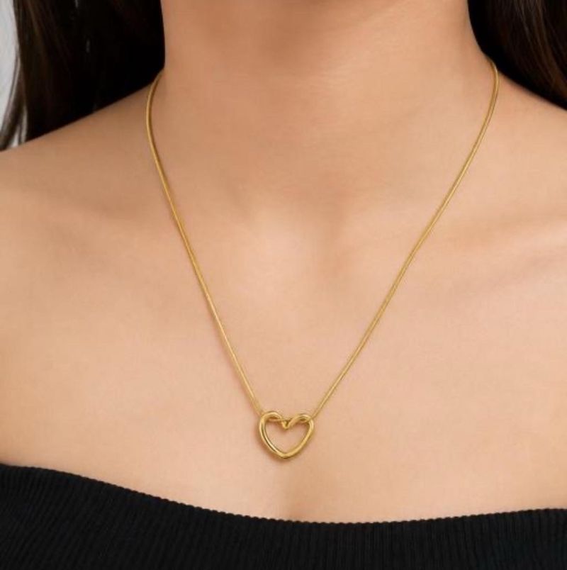 Gold Heart Pendant Necklace