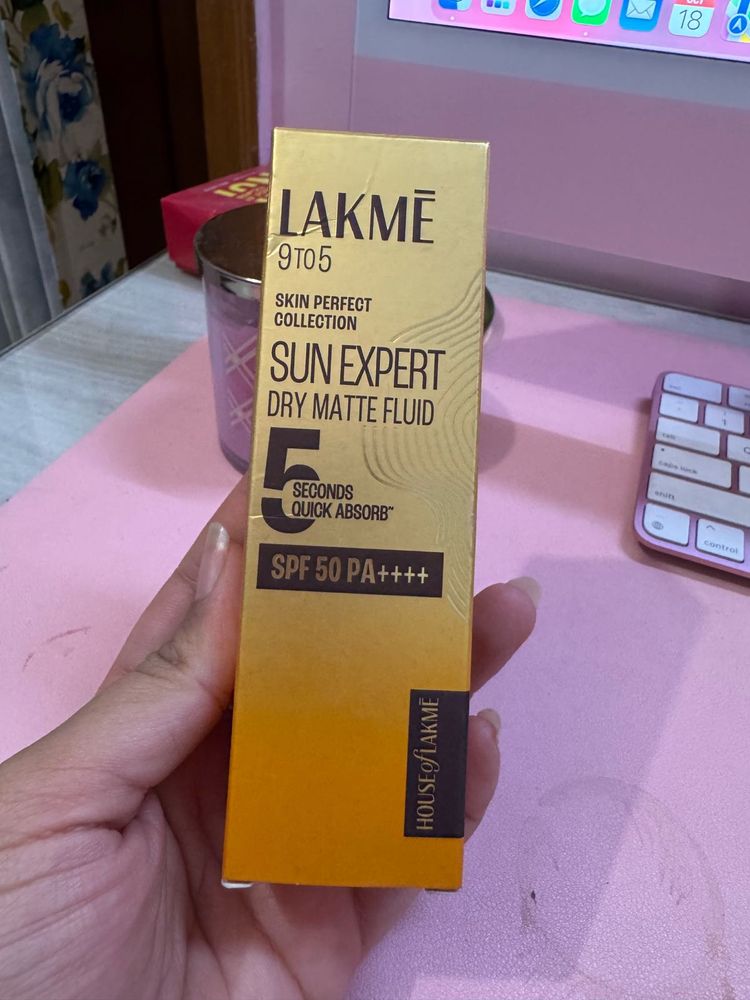 Lakme Sun Expert Dry Matte Fluid SPF 50