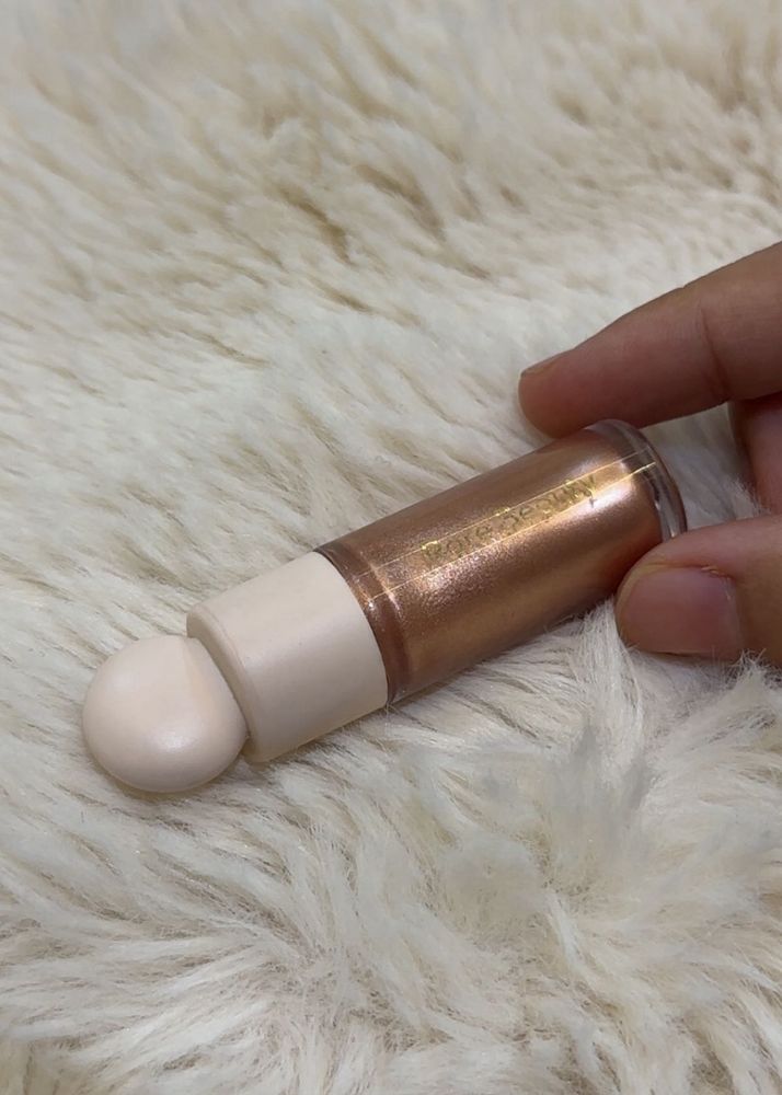 Rare Beauty Liquid Luminizer Rose Gold