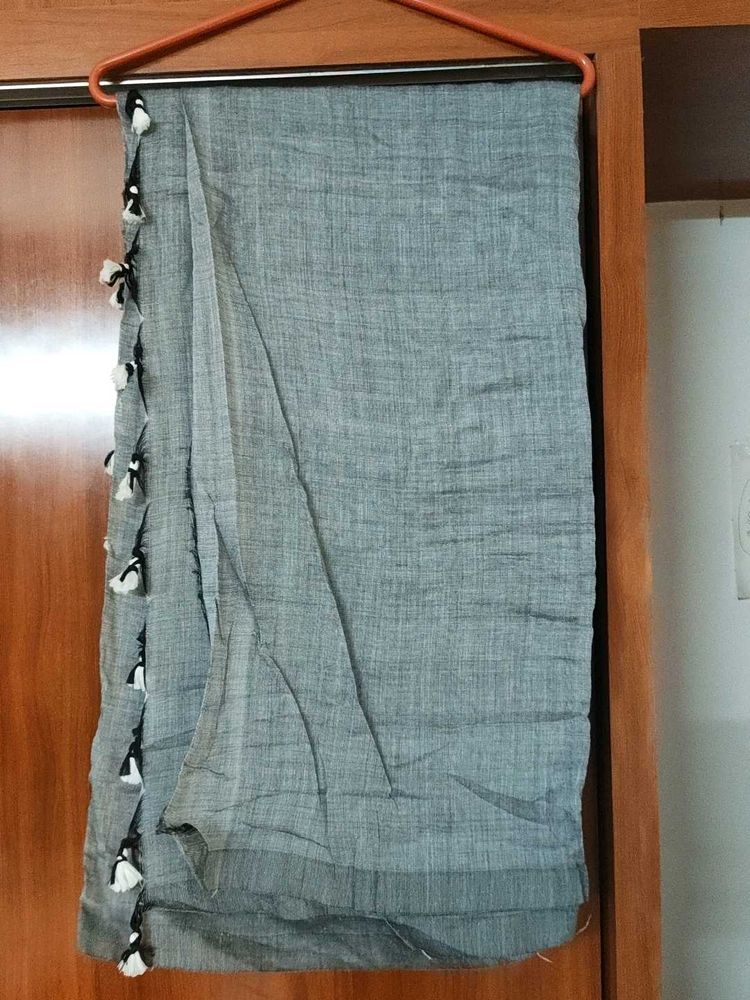 Elegant Grey Saree with Tassels