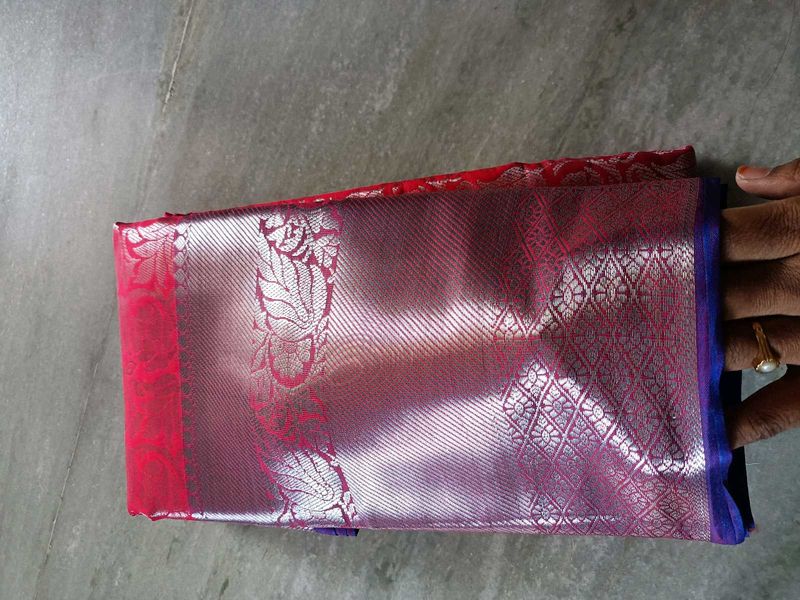 saree with contrst blouse new one