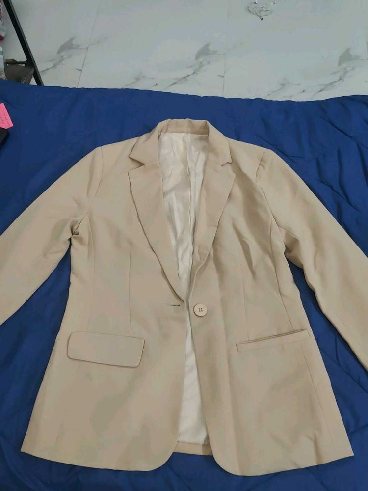 Classic Beige Single-Button Blazer