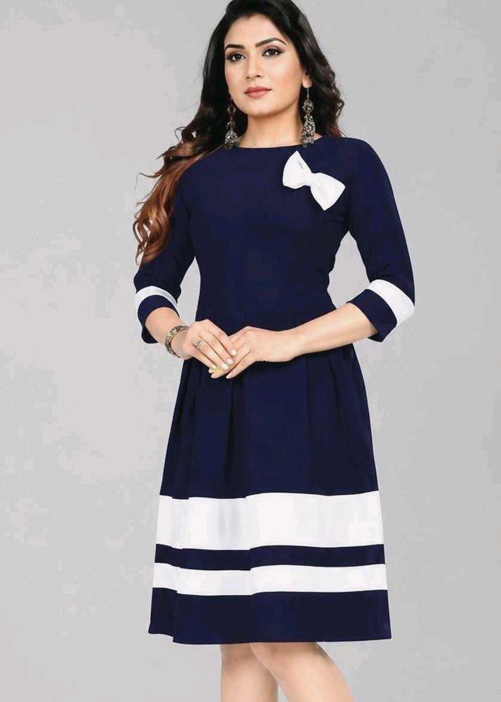 Chic Blue &amp; White Striped Dress