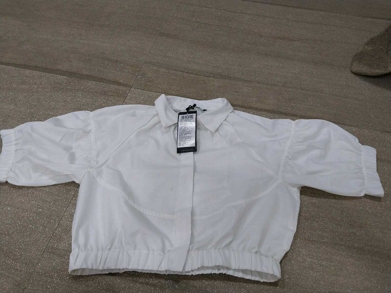 White Puff Sleeve Cropped Shirt