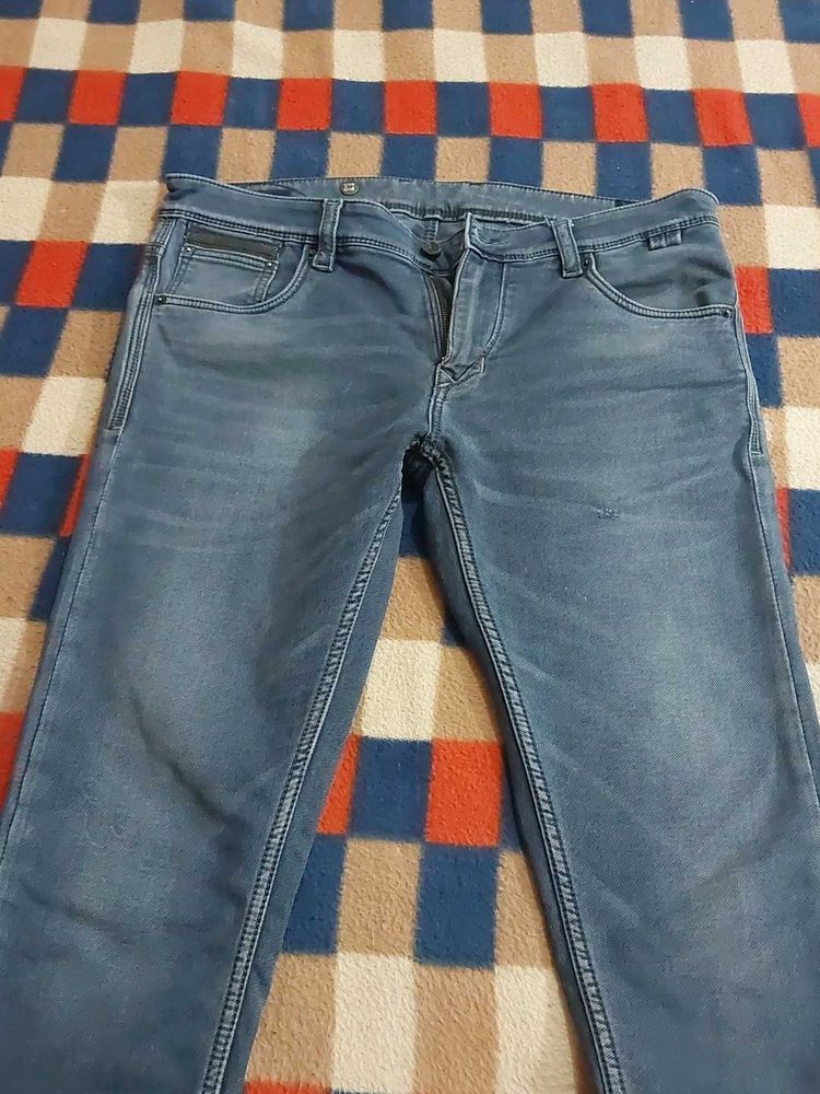 jeans with sweatshirt
