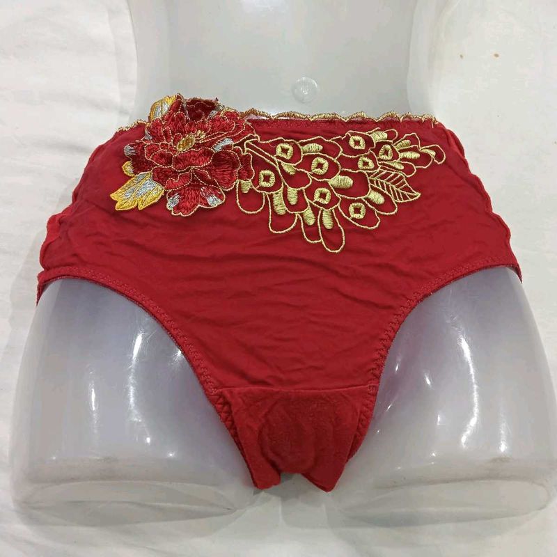 Red ⭐Embroidered Briefs