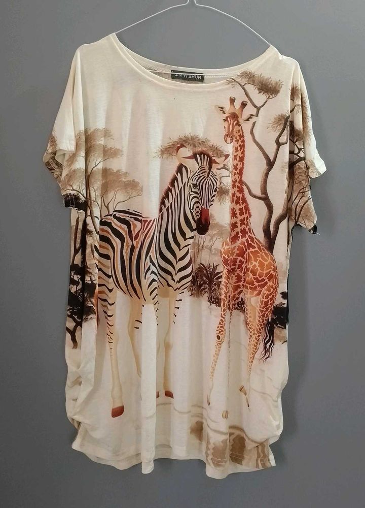 Unique Zebra &amp; Giraffe Safari Print T-Shirt