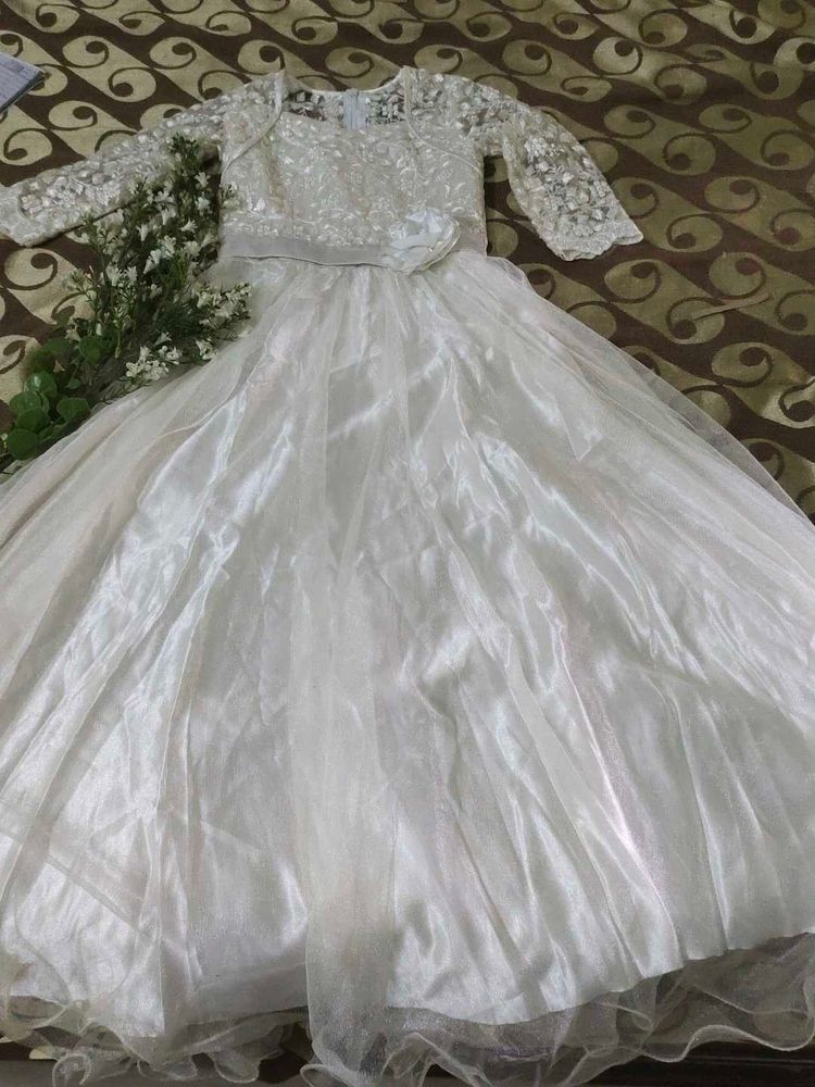 Elegant White Dress with Lace Detail