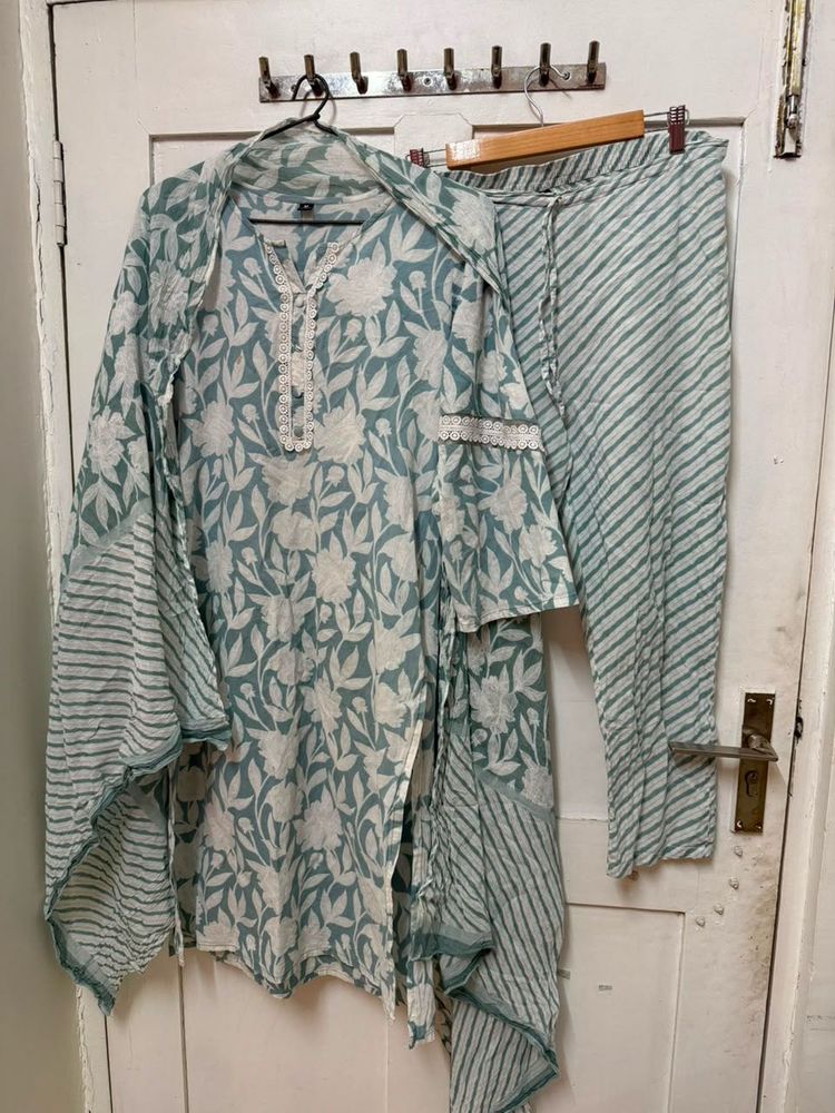 Teal Floral Kurta Set no pant