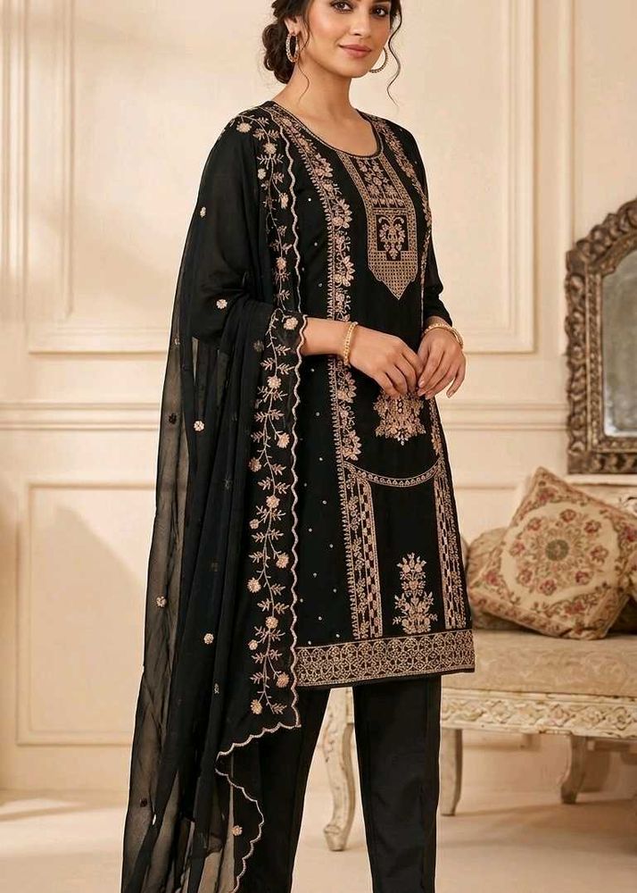 Elegant Black Embroidered Salwar Kameez