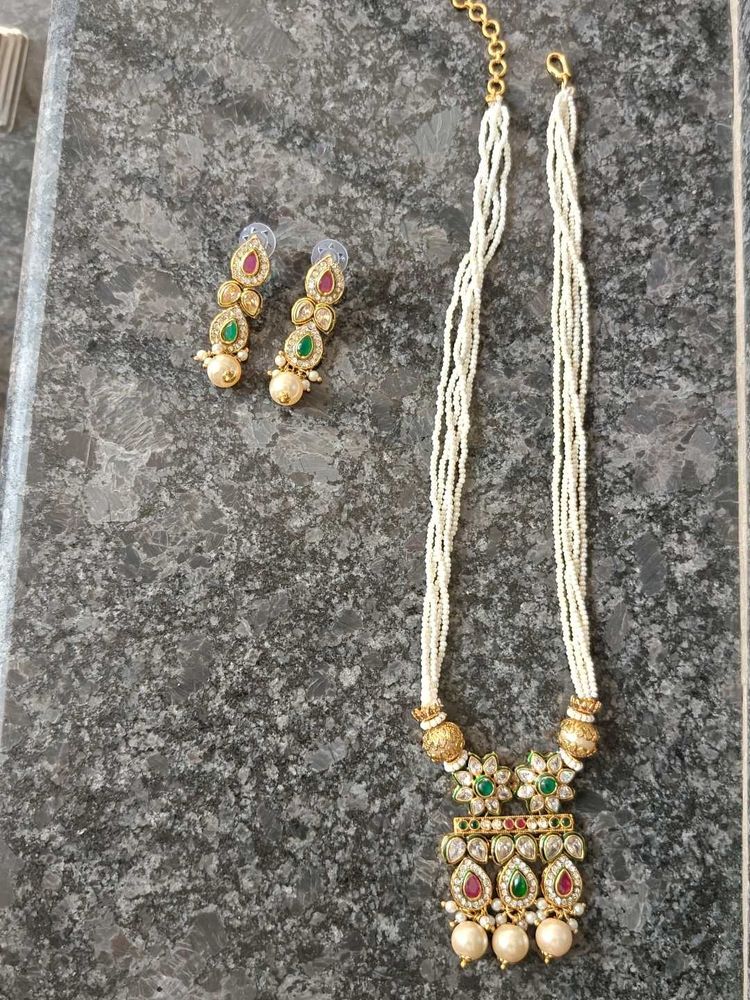 Elegant Pearl Necklace and Earrings Set