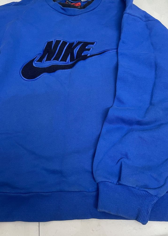 nike cool sporty sweatshirt