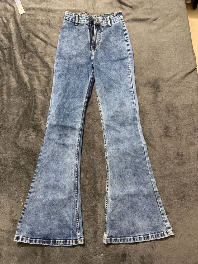 Stylish Flared Wash Jeans