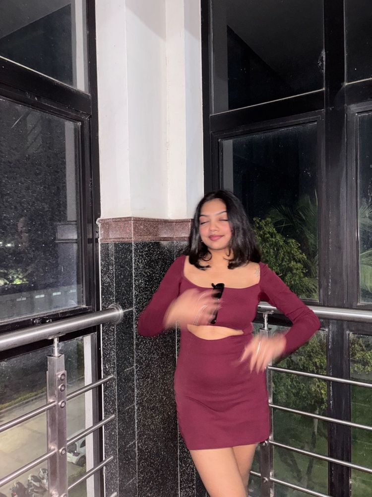 maroon mini bodycon dress with details MEDIUM