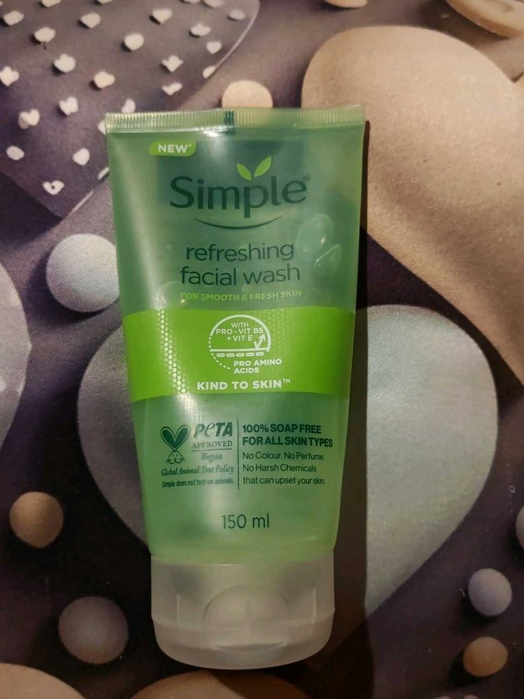 Simple Refreshing Facial Wash