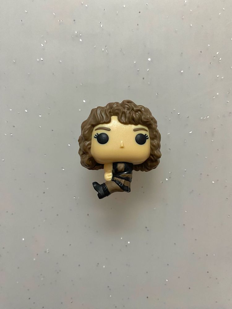 Nancy l Kinder joy Stranger things